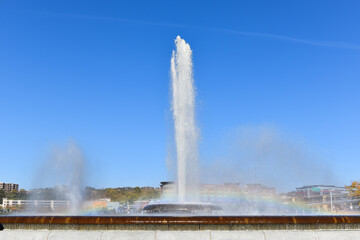 View of Point State Park Fountain on a sunny day in Pittsburgh, Pennsylvania