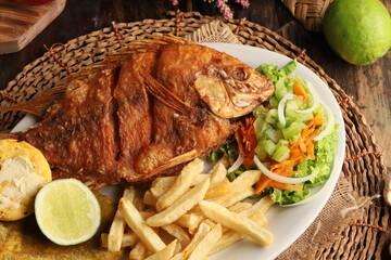 a delicious lunch of freshly fried fish