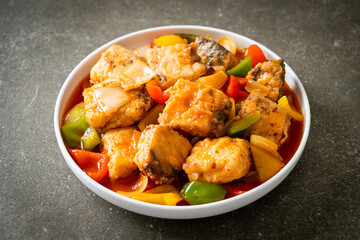 fish stew with tomato and pepper