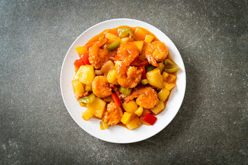 Stir-fried sweet and sour with fried shrimp