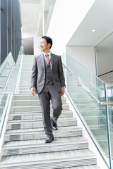 オフィスで働くビジネスマン（上司・社長）