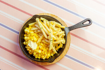 コーンバターとポテトフライ