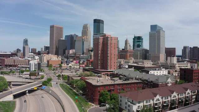 Rising aerial shot of downtown Minneapolis, Minnesota. 4K