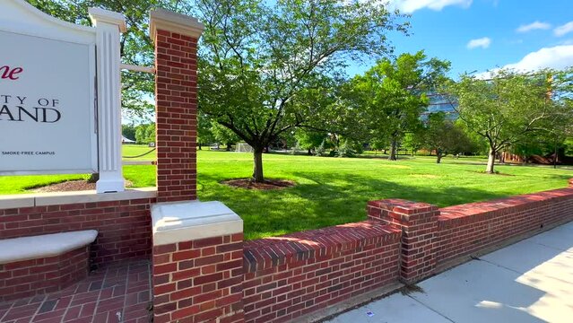 Right Pan View of the University of Maryland Welcome Sign