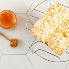 Brownie cake with meringue and dulce de leche