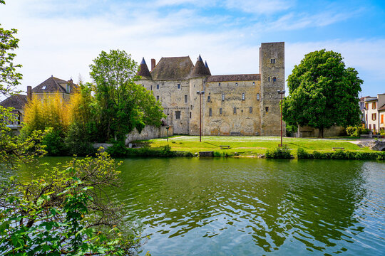 River Loing in front of the medieval castle of Nemours in the town of the same name in the Loing valley south of Fontainebleau in the French department of Seine et Marne in Paris region