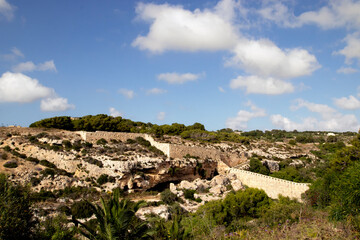 Fototapeta na wymiar A section of the defensive Victoria Lines south of Mgarr in Malta