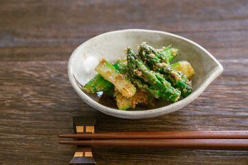 アスパラの胡麻和え