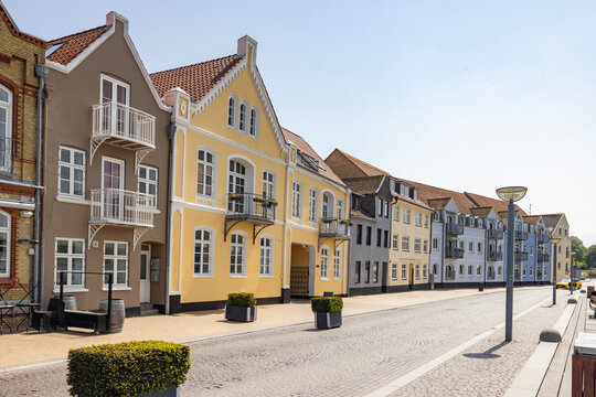 Walking in Sønderborg's streets, Sønderborg (German: Sonderburg, Southern Jutland: Synneborre) is a Danish city located on both sides of Als Sund,Denmark