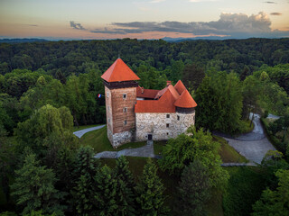 Fototapeta na wymiar Dubovac Castle is a castle in Karlovac, Croatia