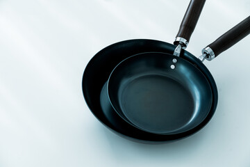 Dark black frying pan | Cooking