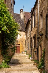 Fototapeta na wymiar Straße in der Altstadt von Sarlat-la-Canéda in Nouvelle-Aquitaine in Frankreich 