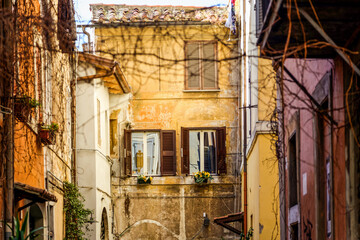 Immeubles anciens dans le quartier Transtevere à Rome