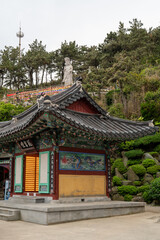 temple Haedong Yonggungsa, à Busan en Corée du sud.
Temple bouddhiste historique construit au XIVe siècle et offrant une vue panoramique sur la mer.