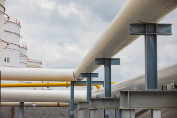 Pipeline refinery plant steam vessel and column tank crude oil
