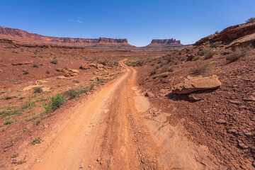 hiking the murphy trail loop in the island in the sky in canyonlands national park, usa