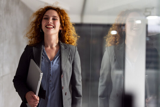 Happy Relaxed Elegant Business Woman Walking and Buttoning Black Suit.  Stock Image - Image of female, achievement: 142198409