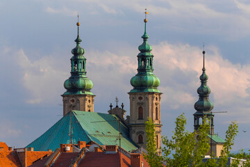 Wieże kościoła Św. Apostołów Piotra i Pawła w Nysie. © Jacek