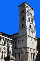 Le campanile &agrave; Lucca en Toscane. Italie