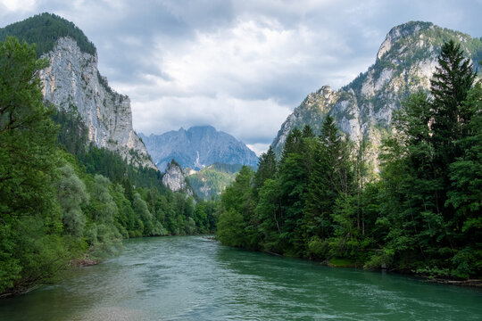 Quite River . Enns . Ennstal . Ges&auml;useeingang