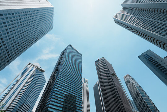 西新宿の高層ビル