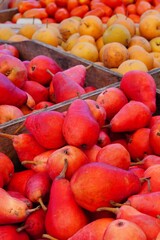 Apples and pears at a farmers market