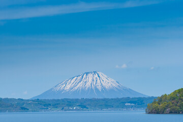 洞爺湖から蝦夷富士を望む、北海道