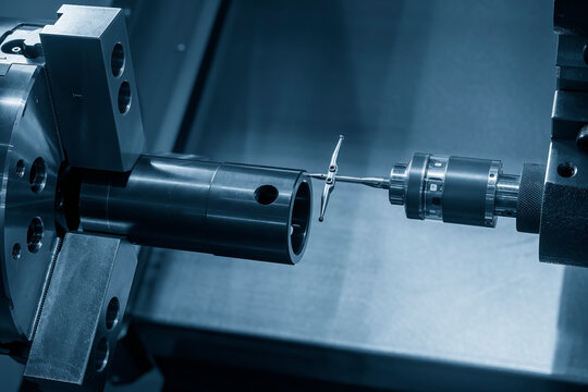 The modular touch probe checking the tube parts on CNC lathe machine.
