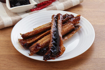 Roasted eel in unagi sause