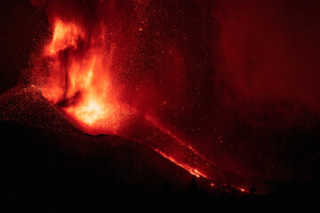 eruption of the volcano on the island of La Palma