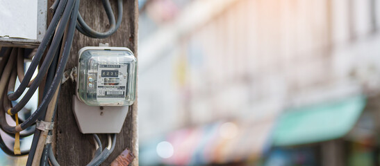 Electric Meter for home electrical appliances. electricity usage audits for energy cost at home and...
