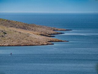 Küstenlandschaft der Insel Rab in Kroatien