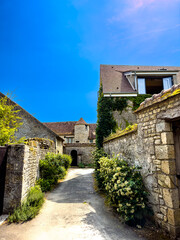 Fototapeta na wymiar Timeless Beauty: Strolling Through the Picturesque Village of Yevre-la-Ville, France