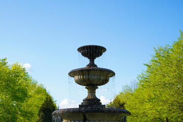 A fountain in Regents Park in London