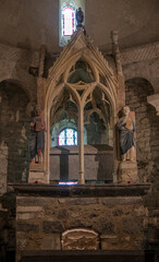 Autel romano-gothique dans la basilique Saint-Juste de  Valcabrère, Haute-Garonne, France