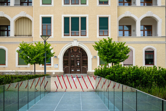 Historic clinic with elements of art nouveau, art d&eacute;co and expressionism . Historische Klinik mit Elementen des Jugenstils, des Art d&eacute;co und Expressionismus . LKH H&ouml;rgas . Landeskrankenhaus H&ouml;rgas