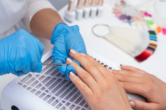 Woman's hands in a beauty salon.