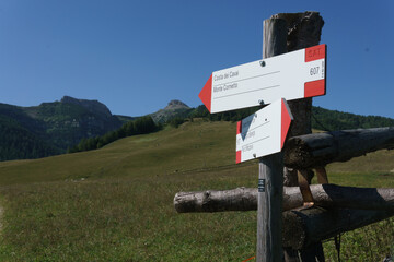 hiking trail marker in the mountains of tres Cime