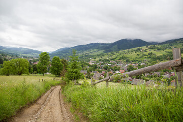 Fototapeta na wymiar road in the mountains of Ukraine