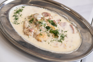 fish in white wine cream sauce