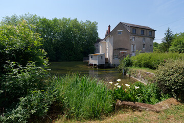 Loiret river in Saint-Hilaire-Saint-Mesmin village. 