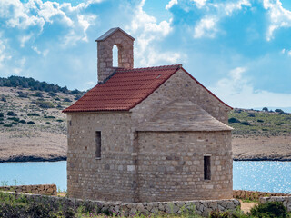Kleine Kapelle an der kroatischen Küste
