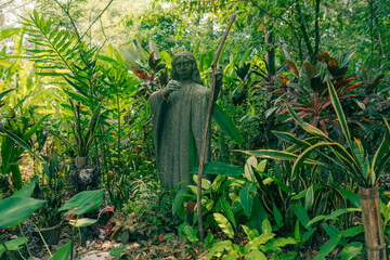 statue in Aluxes Palenque, Mexico - may 2023 © IBRESTER