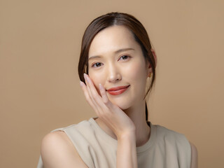 女性・美容・ベージュバック