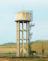 tank of water in Villalonso