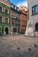 Zabytkowe stare kamienice w starej dzielnicy europejskiego miasta, Warszawska Starówka