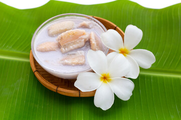 Obraz na płótnie Canvas Banana in coconut milk. Thai dessert