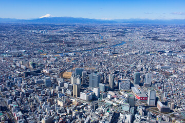 川崎駅周辺・川崎上空より富士山を望む