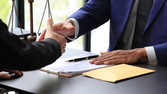 Lawyer concepts to testify to clients and to provide counseling in cases, to provide legal relief, to maintain law and fairness, to proceed with transparency, to attorneys to defend cases in court.