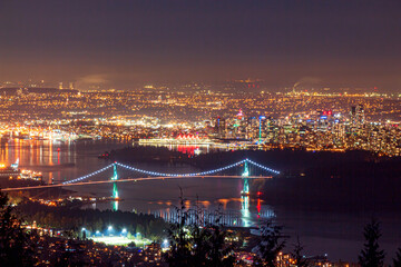 Close-up on Lionsgate bridge at midnight